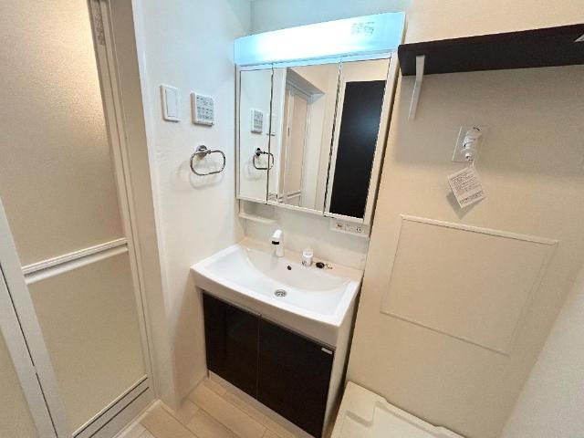 ルナフォーリア203号室 洗髪洗面化粧台