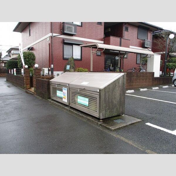 メゾンブランシェ　A ゴミストッカー