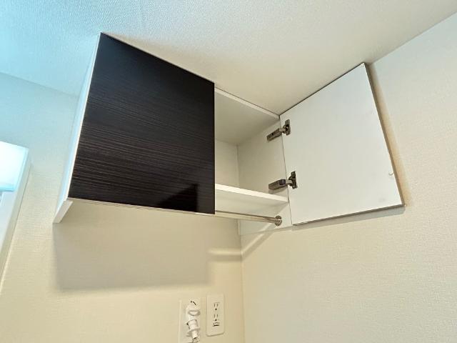 OceanCoastTsudanuma（オーシャンコーストツダヌマ）302号室 洗濯機上部収納