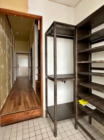 港南区笹下5丁目戸建 玄関