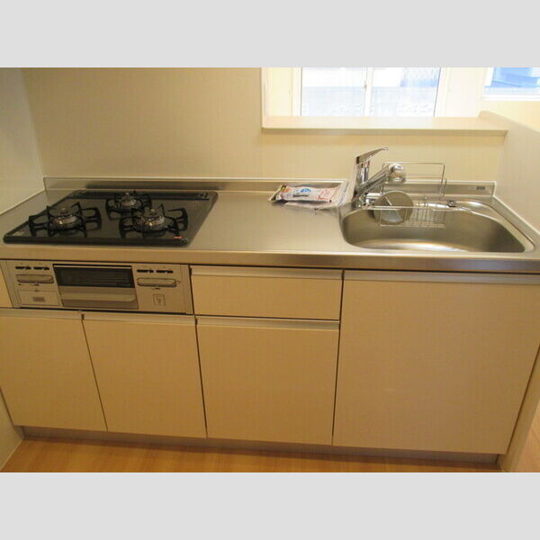 ヴァンベール105号室 システムキッチン