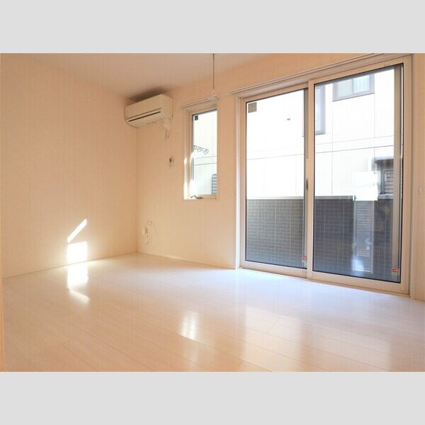 オリーブ リビング