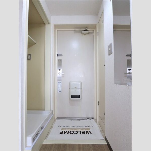 クリスタルハイツ相模台305号室 玄関