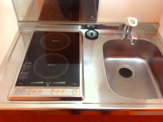 レオパレスサザンウッド108号室 屋根付き駐輪場