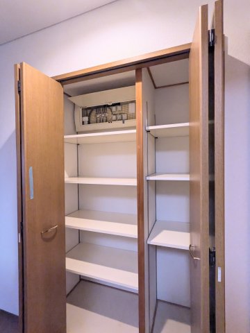 アソシエール溝の口0505号室 収納