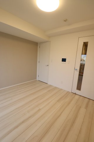 GENOVIA新子安1002号室 リビング