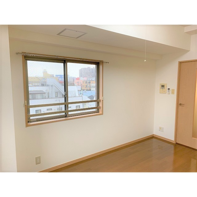 ニューシティアパートメンツ久が原0507号室 リビング