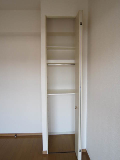 マノー藤沢0402号室 収納