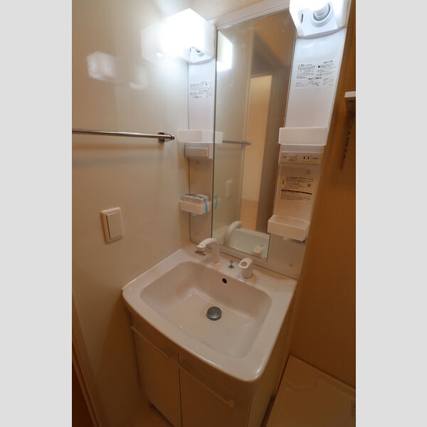 ガーネット 洗髪洗面化粧台