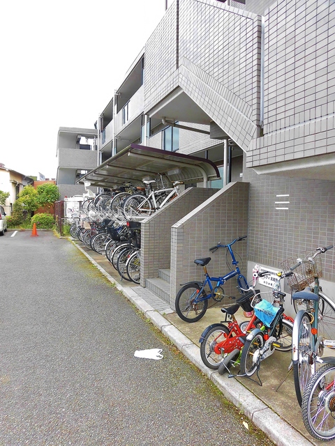 ヴェルディ武蔵野0202号室 駐輪場