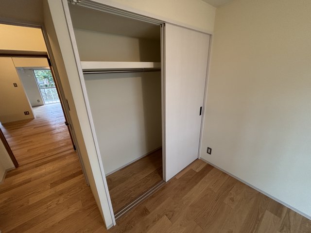 アールリエット武蔵境クラフト102号室 収納