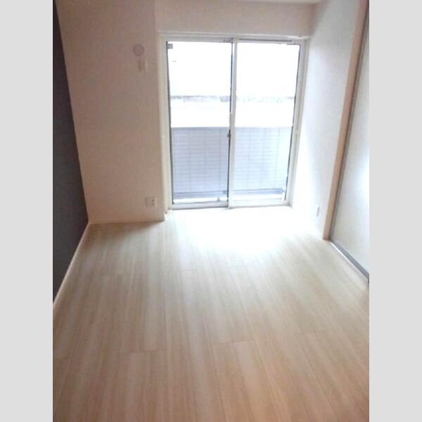 エクセリア西小岩102号室 洋室6、8帖