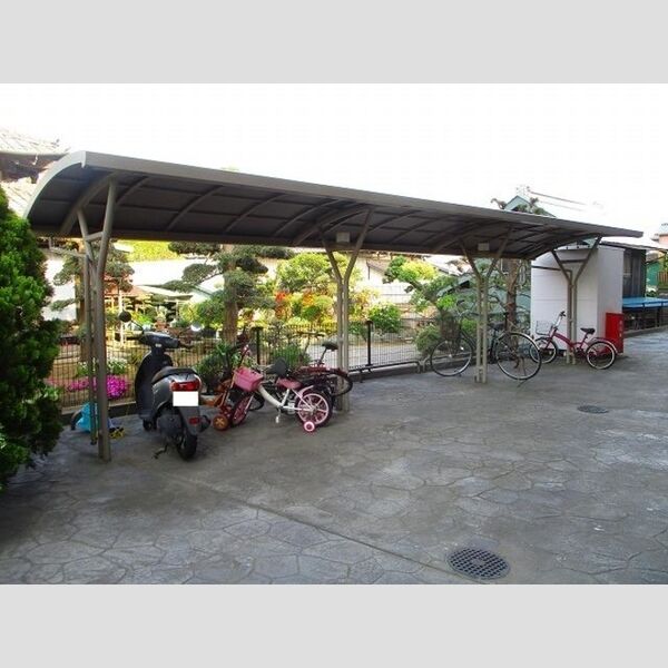 ベイコート 駐輪場