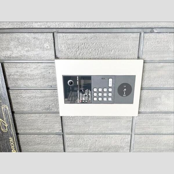 グラナーデ保木間 オートロック