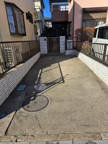 シェイクホーム5 駐車場