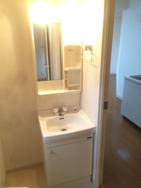 ルナクレスト１ 洗面所