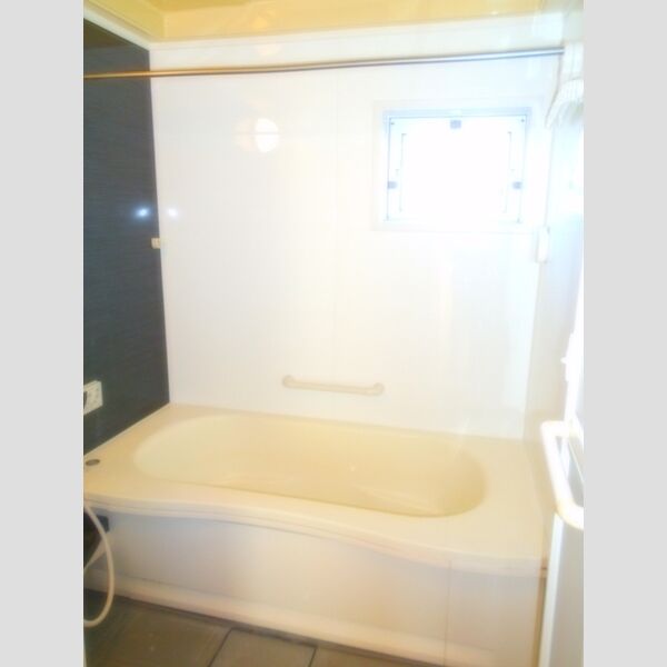 ラ・グランメール303号室 同建物別部屋の参考画像