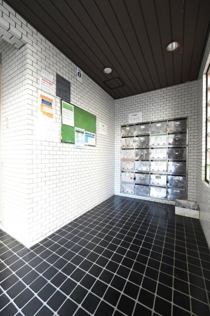 アートイン中野 エントランス