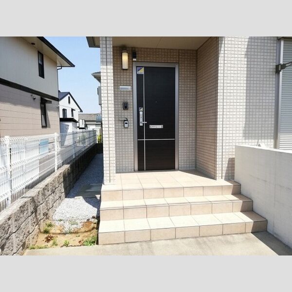 フェリーチェ　A1号室 玄関