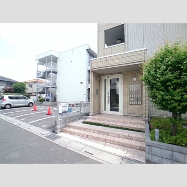 roi del'ours301号室 エントランス