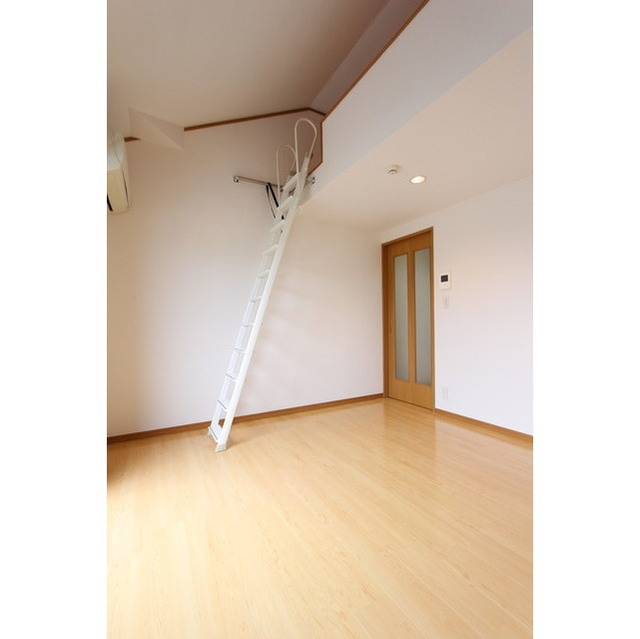 ルナ・アイル リビング