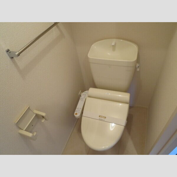 フォレストⅠ トイレ　温水洗浄暖房便座