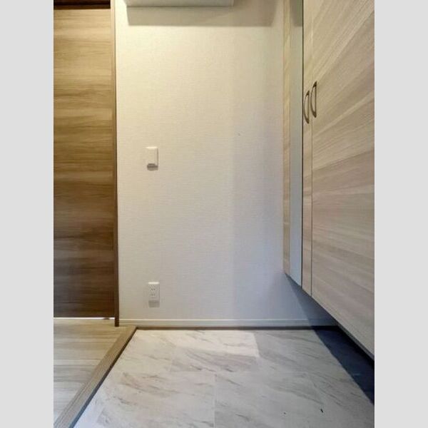 メゾン・ド・クレマ 玄関