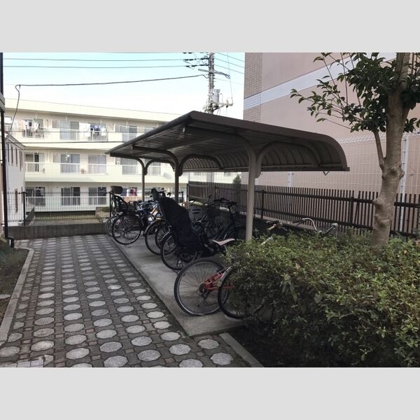 シルクトゥリー　A 屋根付駐輪場