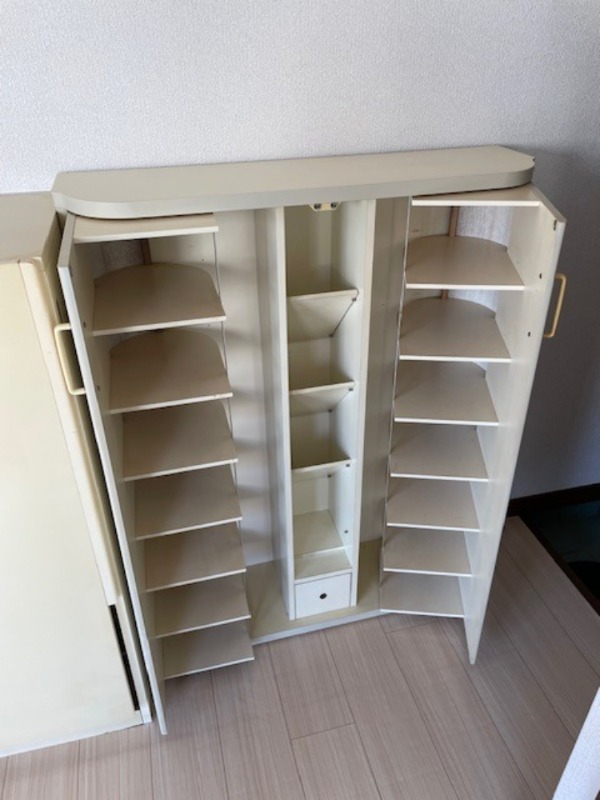 ケイアンドエイチ（K&H）4階 収納