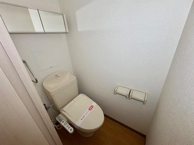 ワイズ　パラシオン00101号室 トイレ