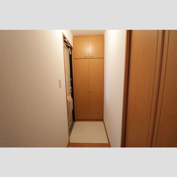 ミルコート　A 玄関