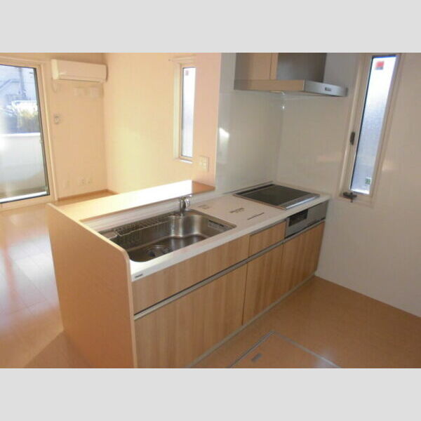 サンガーデン101号室 対面キッチンIHコンロ