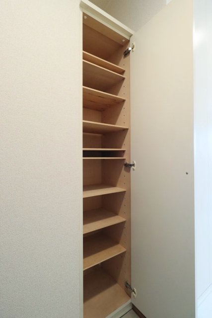 フロール巣鴨5階 靴入