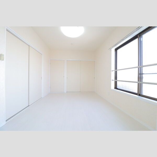 ブライトシャイン 洋室