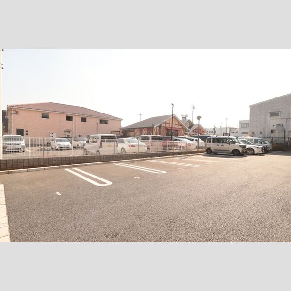 Lobellia TORO　Ⅰ 駐車場