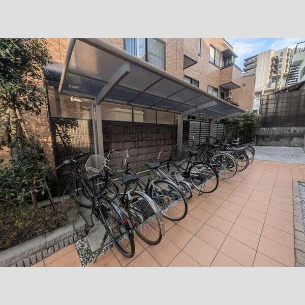 グランシャリオ大森 駐輪場