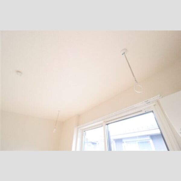 ウインドウ　ウィンド205号室 室内物干し