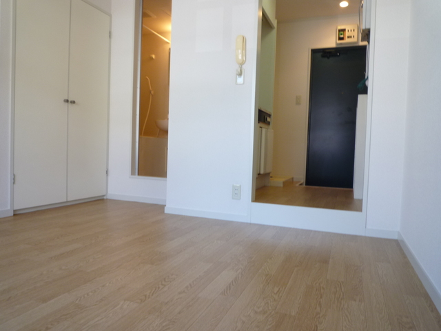 パインコート0302号室 リビング