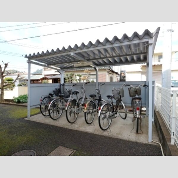 セジュールYK 駐輪場