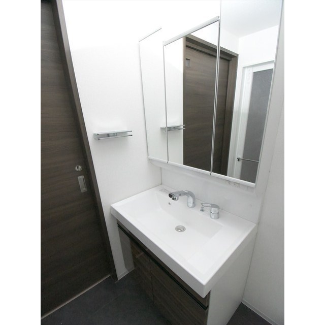 プライムガーデン若木0506号室 105号室利用。実際には左右異なる（反転