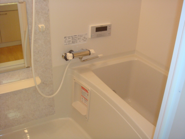 ヴェルクレスト202号室 バス