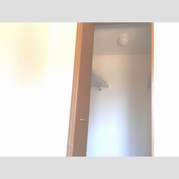 リヴェール101号室 ウォークインクローゼット