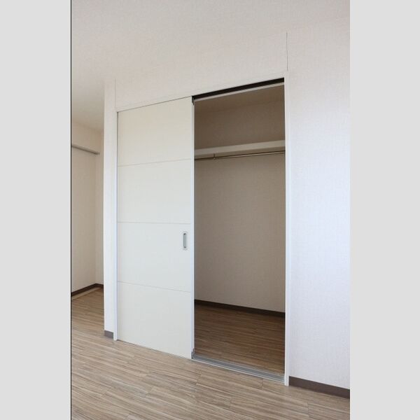 ファースト　クライム303号室 クローゼット