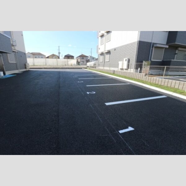 ラ ポルトⅡ 駐車場