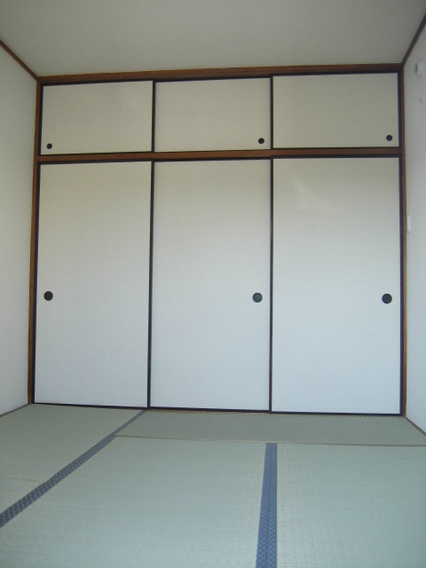 サンハイツ秋山0202号室 和室　※別号室の参考写真です(現況優先・仕様違いの場合あり)