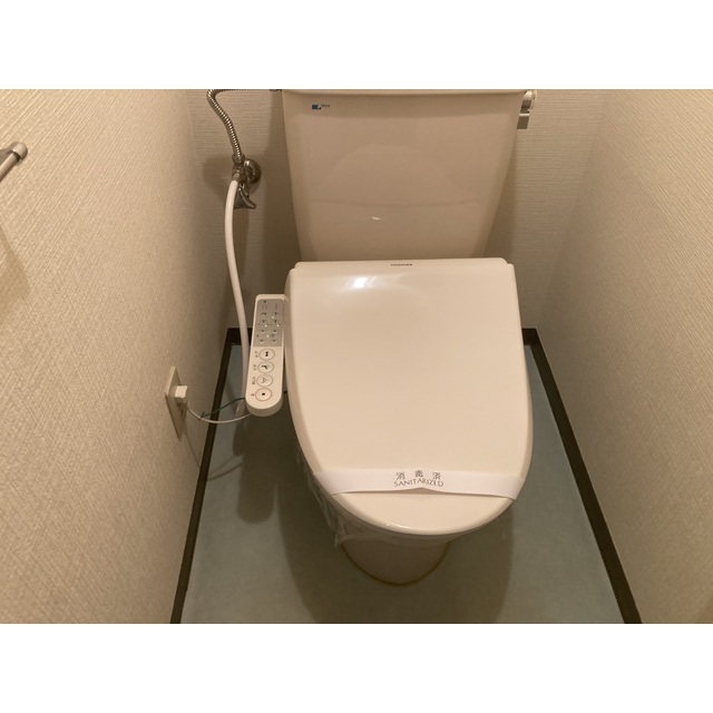 エンブレム202号室 内観