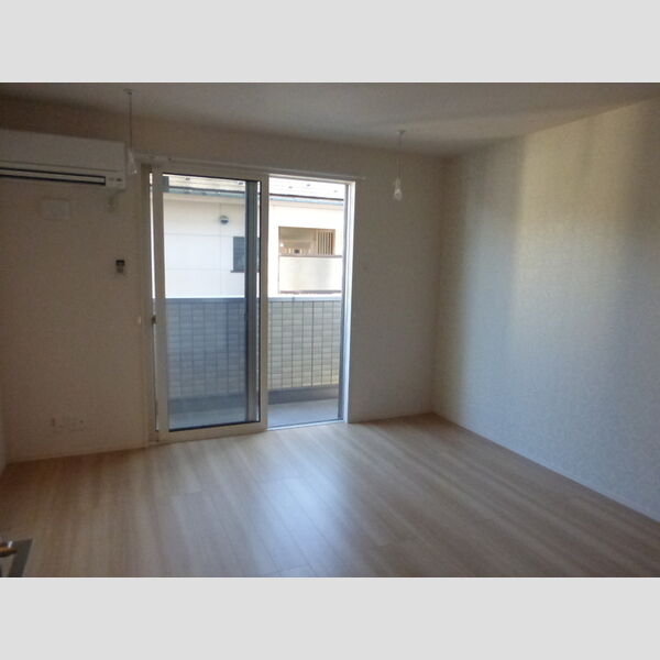 ランプロス緑町 洋室