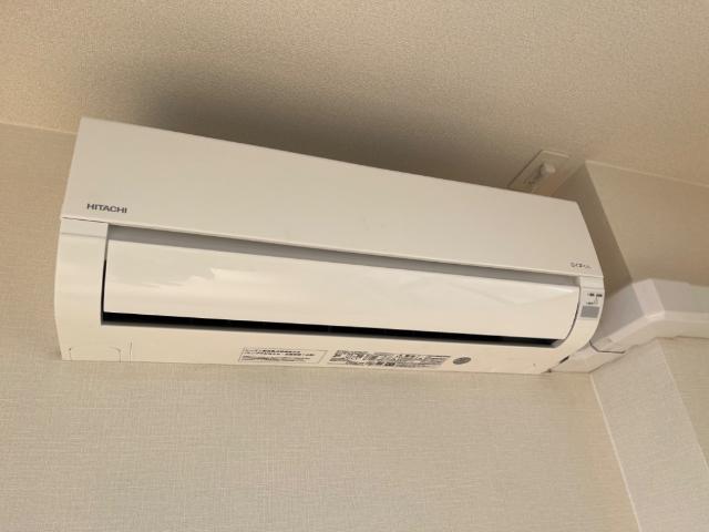 クレアトゥール　エスト　(Ｃｒｅａｔｅｕｒ　ｅｓｔ)205号室 エアコン