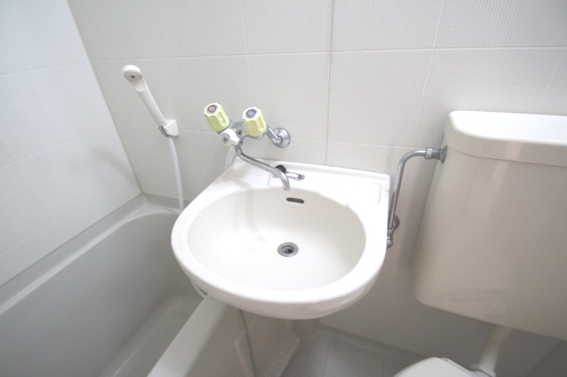 ウィン読売ランド1階 別部屋写真