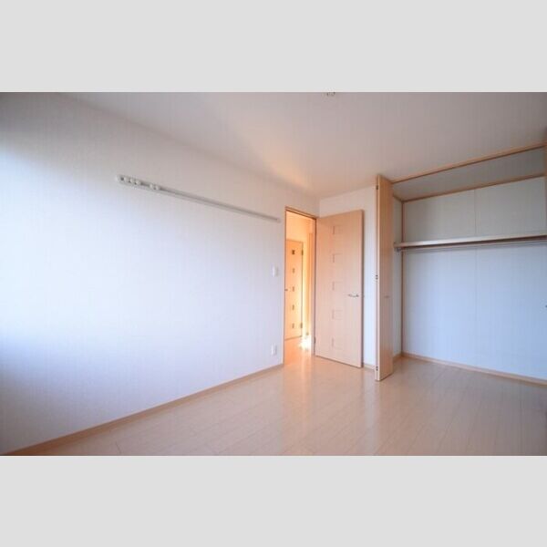 ヴィアノ　Ⅰ202号室 洋室　6帖
